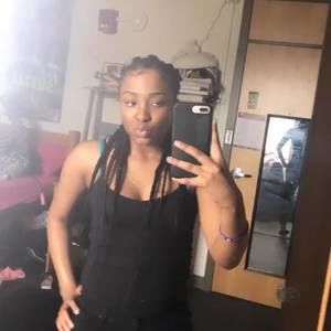 Meet your Posher, Kiki